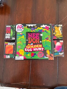 Golden Egg Hunt Squishy Toy Set - Green Packaging